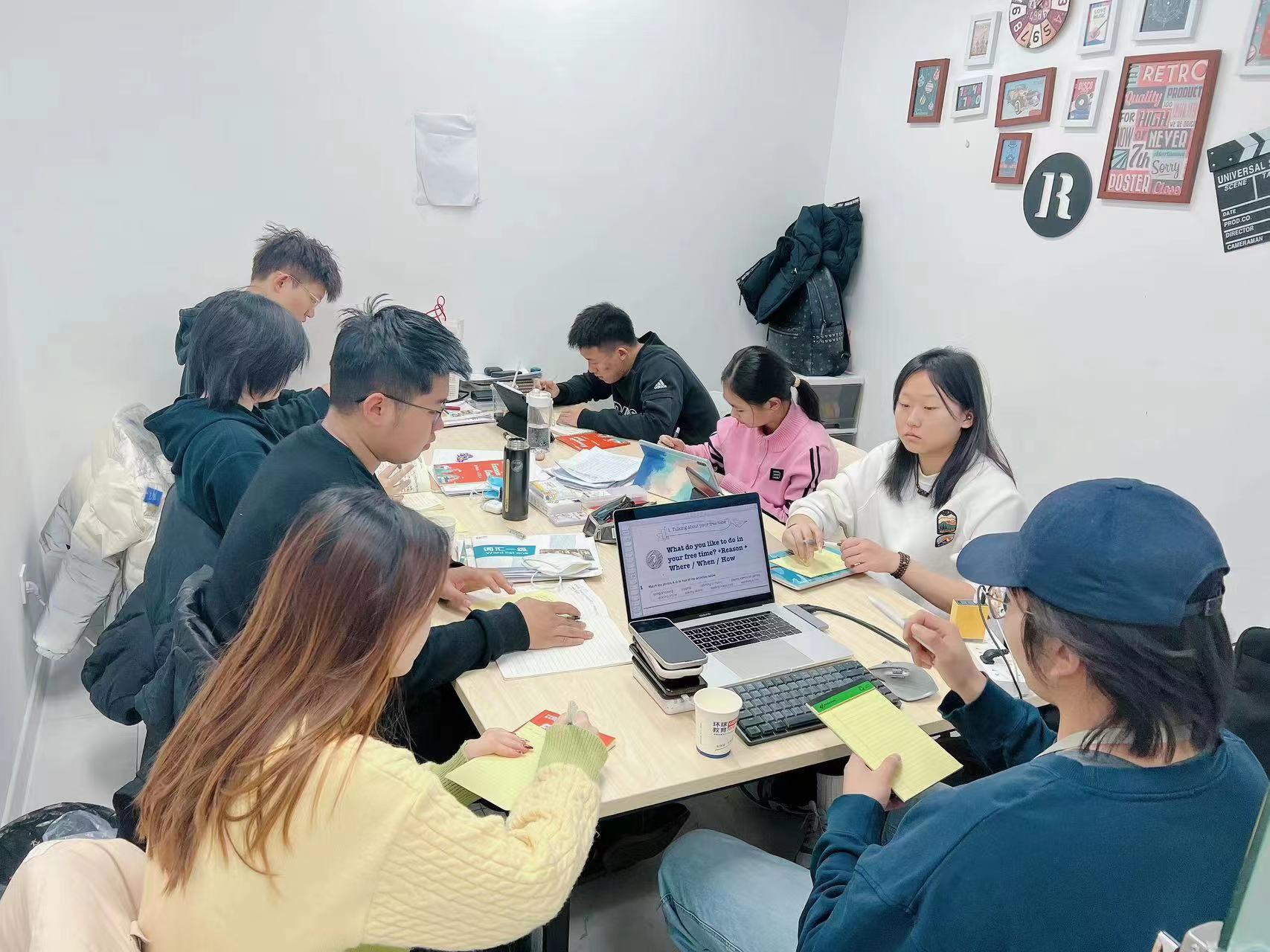 如何利用語言表現(xiàn)的多元化為雅思寫作增色
